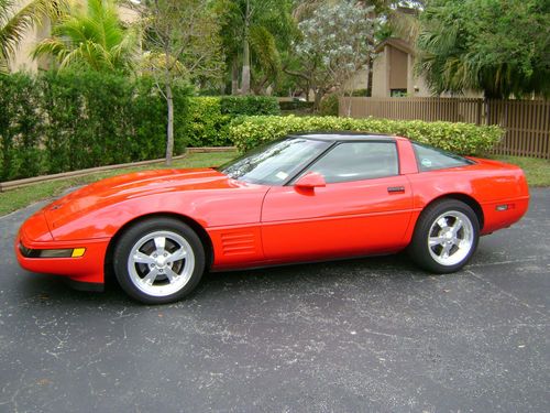 1991 corvette - red /blk. 6 spd. 37000mi - exc. orig. cond - garage kept
