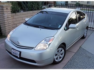 2005 toyota prius hybrid with 63147 miles