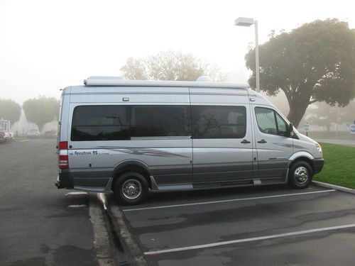 2010 dodge sprinter 3500 camping van with mercedies engine loaded