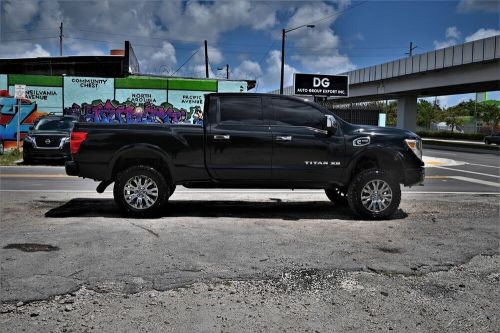 2017 nissan titan platinum reserve