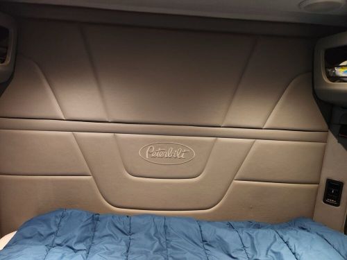 2016 Peterbilt 579, US $19,950.00, image 2