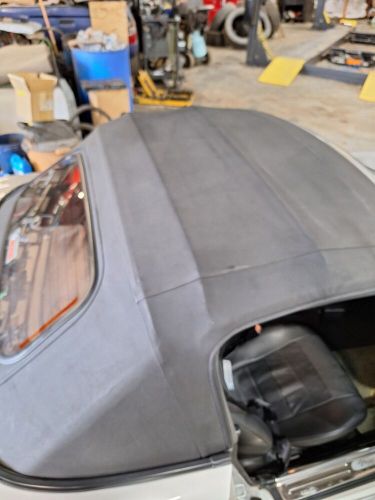 2004 mazda mx-5 miata base