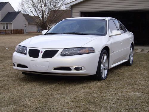 2005 pontiac bonneville gxp sedan, pearl white, 35k, showroom condition