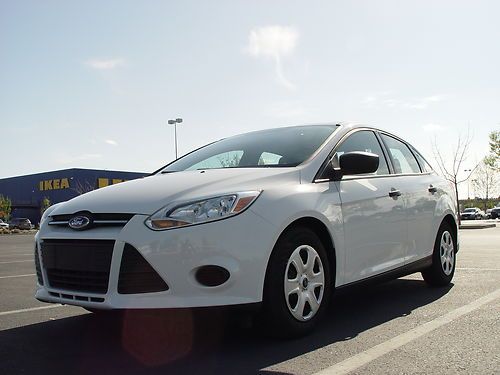 2012 ford focus s only 181 miles!!! auto, brand new car! keyless entry l@@k now!