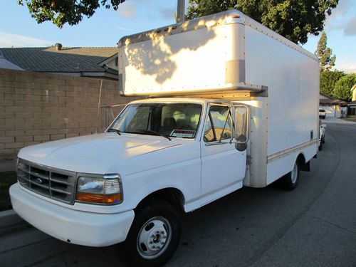 14' box truck with lift gate, motivated,  well maintained, ready to put to work
