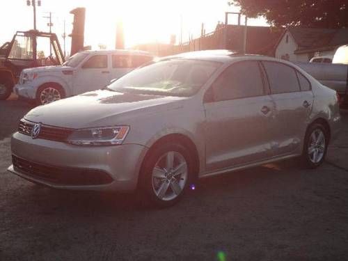 2012 volkswagen jetta sedan tdi salvage repairable rebuilder only 6k miles!!!!