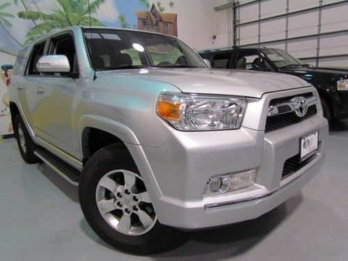 2011 toyota 4-runner silver/black,20k only,factory warranty,1 owner,texas born !