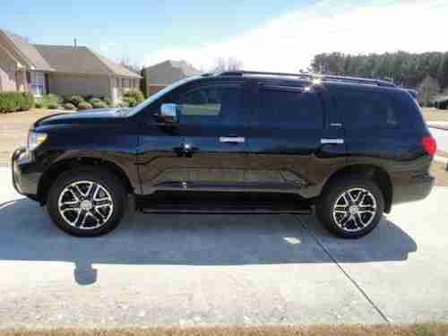 2012 Toyota Sequoia 4x4, image 3