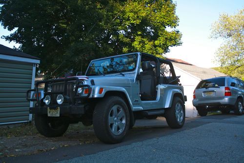 05jeep wrangler unlimited hard/soft tops many upgrades excellent condition