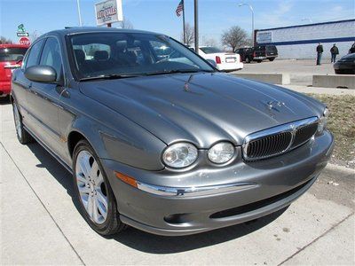 Charcoal awd one owner navigation moon leather power fully loaded luxury sedan