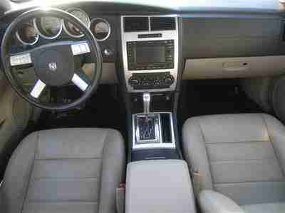 Red 5.7L V8 HEMI Auto Tan Leather Sunroof Carfax Finance Very Clean Low Miles, image 4