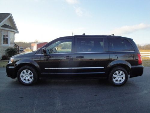 Touring power doors/hatch warranty stowngo backup cam touch screen media radio