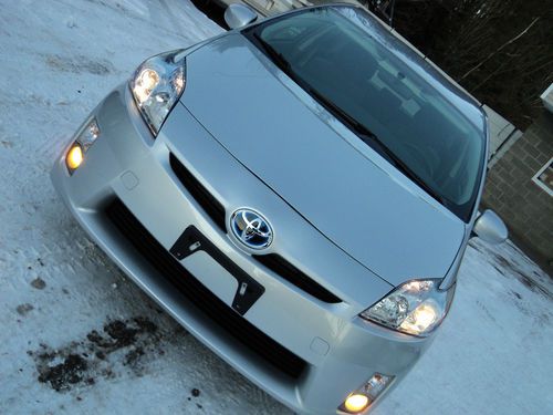 2011 toyota prius salvage - only 4,450miles