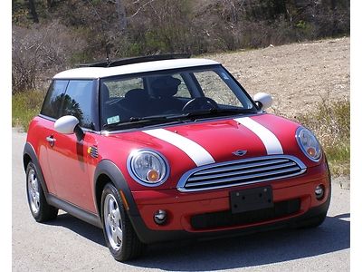 Super sharp mini cooper!!! moonroof, heated seats, stripes!! runs fantastic!!!