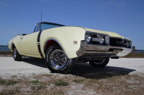 Very rare 442 cutlass w-30 convertible safron yellow real deal!!