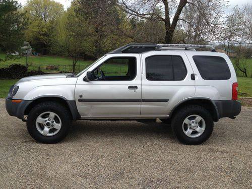 2004 nissan xterra v6      no reserve!!!!