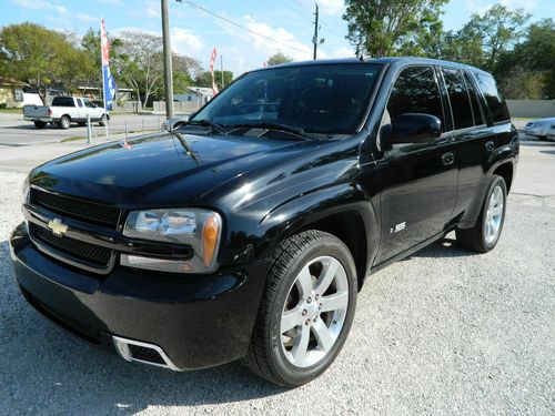 2007 chevrolet trailblazer ss, 6 liter v/8, black beauty, like new, look!!!!!!!!