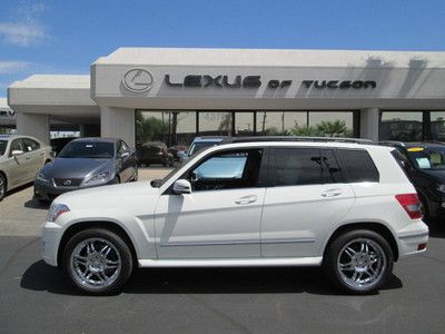 2010 white automatic v6 sunroof miles:32k suv