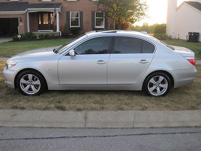Loaded, exceptionally clean, awd, low reserve, ipod dock installed