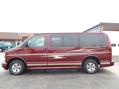 1-owner, dual lcd's, 6 capt.seats, rear air, super clean van, priced right,