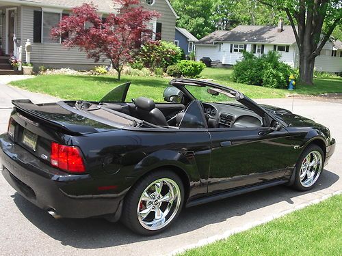 2001 Ford Mustang GT Convertible 2-Door 4.6L, image 3