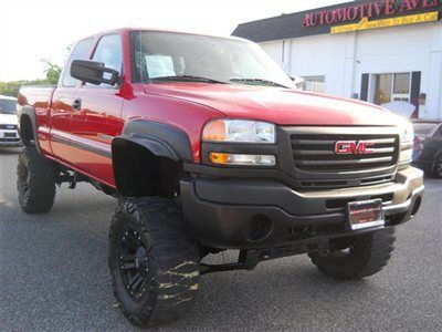 We finance! 2500hd 4x4 6.0l v8 lift kit xd wheels no accidents carfax certified