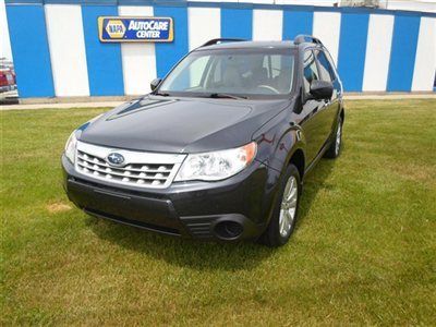 2011 subaru forester 2.5 premium awd 4wd suv with heated seats sunroof clean!