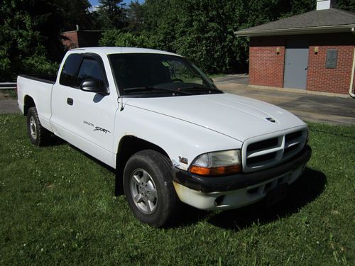 2000 dodge dakota sport extended cab pickup 2-door 4.7l ***low miles***