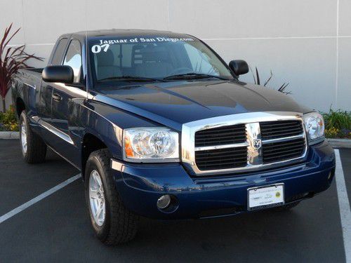 2007 dodge dakota slt *** clean carfax ***