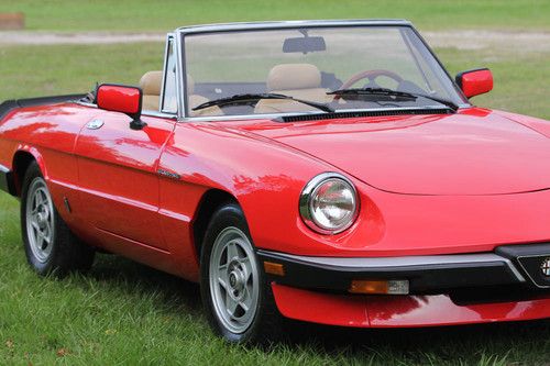 Red alfa romeo spider veloce - tan seats and top - outstanding condition