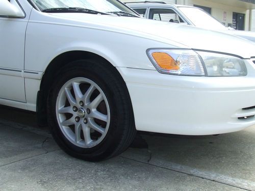 2001 Toyota Camry XLE Sedan 4-Door 3.0L, image 13