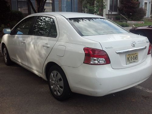 2009 Toyota Yaris 4dr Sdn AutoMATIC ECONOMY VERY CLEAN IN AND OUT, US $9,999.00, image 2