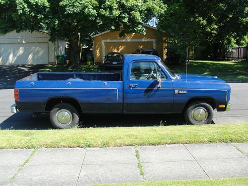 1985 d100 dodge 1/2 ton pick up