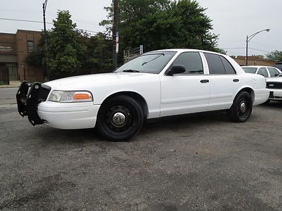 White p71 go rhino 51k miles only pw pl psts cruise ex-fed govt