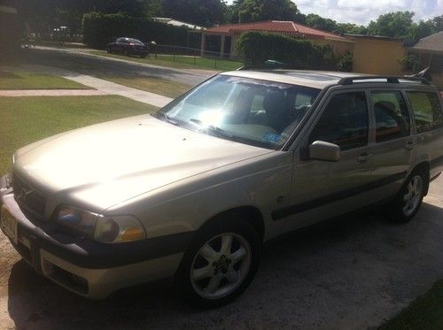 2000 volvo v70 x/c awd se wagon 4-door 2.4l