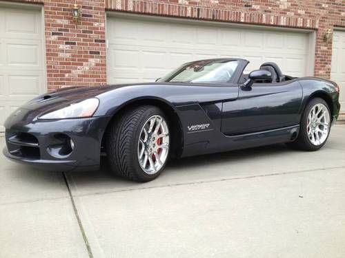 2006 dodge viper srt-10 convertible 2-door 8.3l