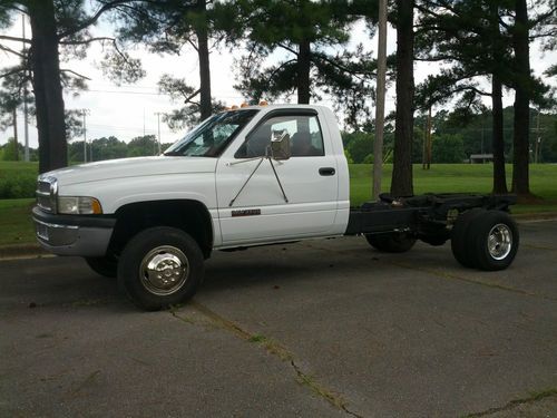 Dodge ram 3500 5 speed manual 5.9l 12 valve cummins diesel cab &amp; chassis