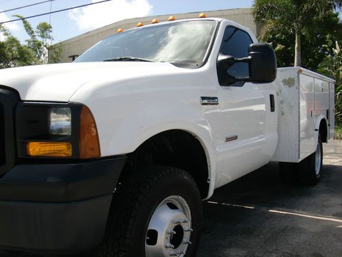 2006 ford 6 speed 4x4 turbo diesel utility/service great work truck!!!