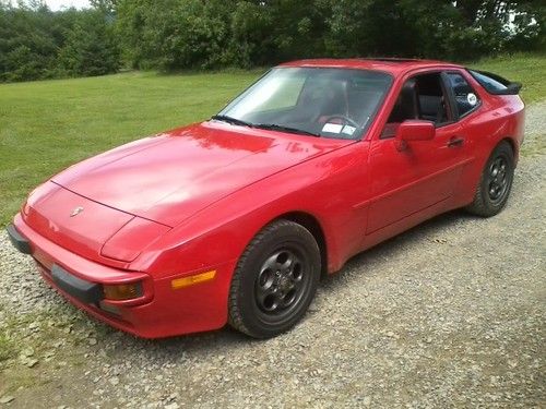 1987 porsche 944 base coupe  red 2-door 2.5l manual fun to drive