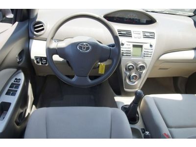 Manual ABS (4-Wheel) Air Conditioning Alloy Wheels California 5 speed overdrive, image 6