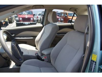 Manual ABS (4-Wheel) Air Conditioning Alloy Wheels California 5 speed overdrive, image 7