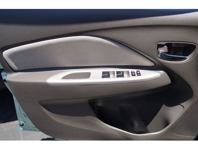 Manual ABS (4-Wheel) Air Conditioning Alloy Wheels California 5 speed overdrive, image 15