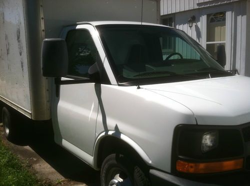 2007 chevrolet express 3500 12' box cube van