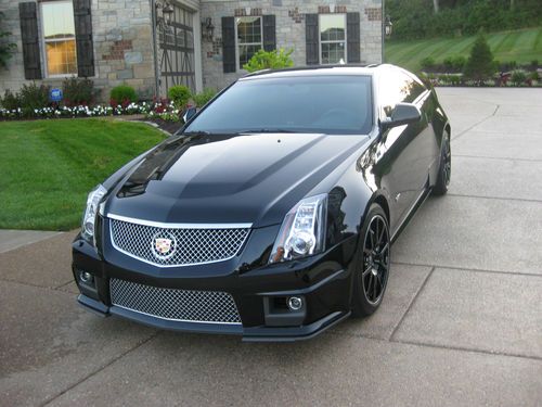 2011 cadillac cts v coupe 2-door 6.2l  perfect! one owner only 6k miles!