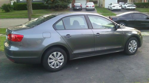 2012 volkswagen jetta s sedan 4-door 2.0l - gas saver