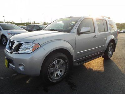 2011 nissan pathfinder silver suv 4.0l with 36,083 miles