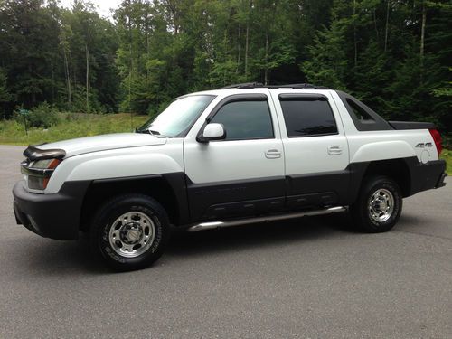 2003 chevrolet avalanche 2500 4wd 54k 1 owner