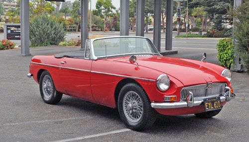 Fantastic cosmetically restored 1964 MGB roadster drives great, California car, image 2