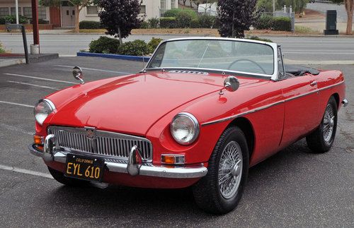 Fantastic cosmetically restored 1964 MGB roadster drives great, California car, image 3