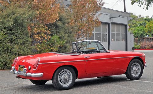 Fantastic cosmetically restored 1964 MGB roadster drives great, California car, image 6